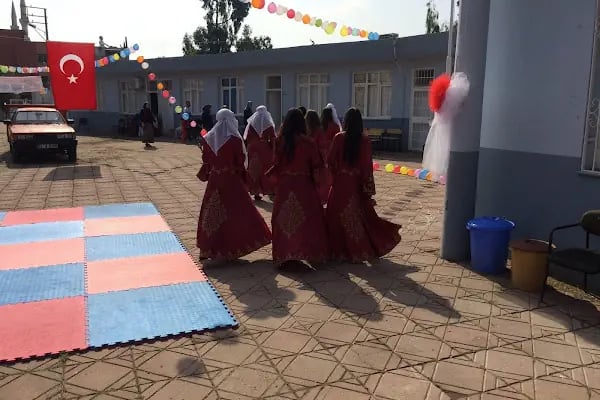 İmamoğlu Halk Egitimi Merkezi - Resim 10