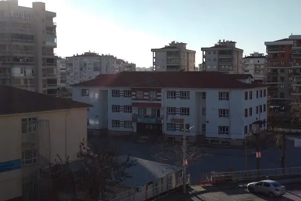 Ertuğrul Gazi Imam Hatip Ortaokulu - Resim 4