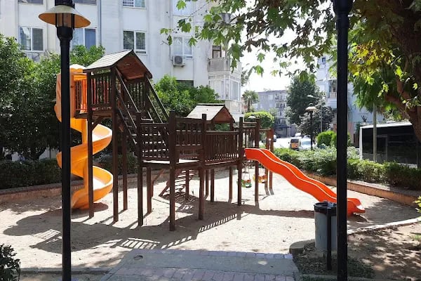 Nazifoğlu Çocuk Parkı - Resim 1