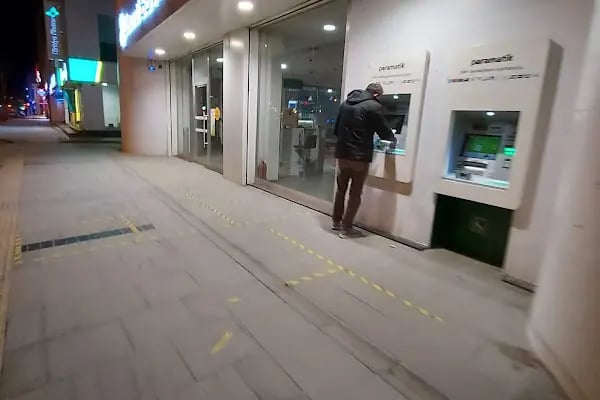 Garanti BBVA Adapazarı Bulvar Şubesi - Resim 4