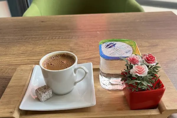 LOCA CAFE - Resim 5