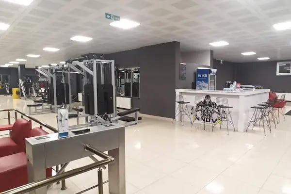 Innova Fitness Center Bay Bayan Spor Merkezi - Resim 16
