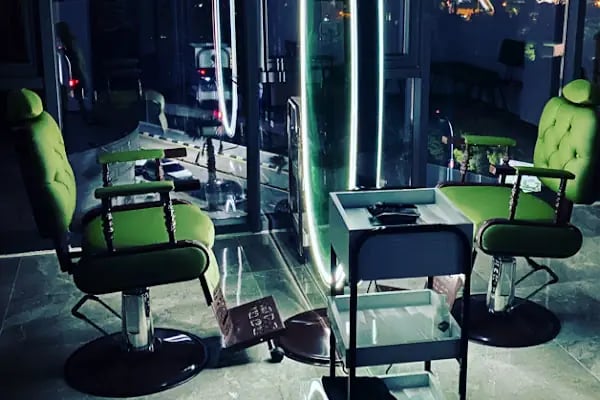 ÖMER KAYA HAIRDRESSER erkek - Resim 9