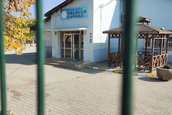 Halalca İlköğretim Okulu - Resim 4