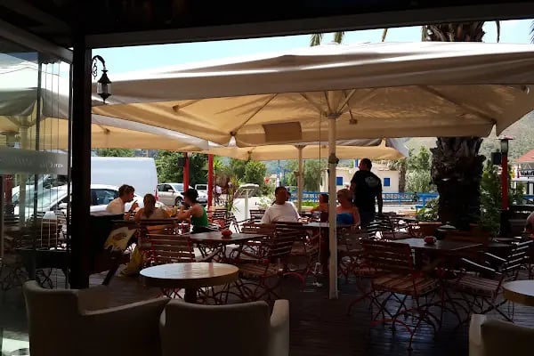 Cafe Anne - Resim 1