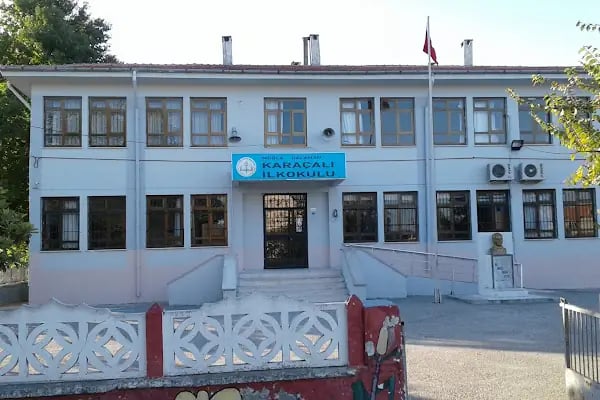 Karaçalı İlkokulu - Resim 2