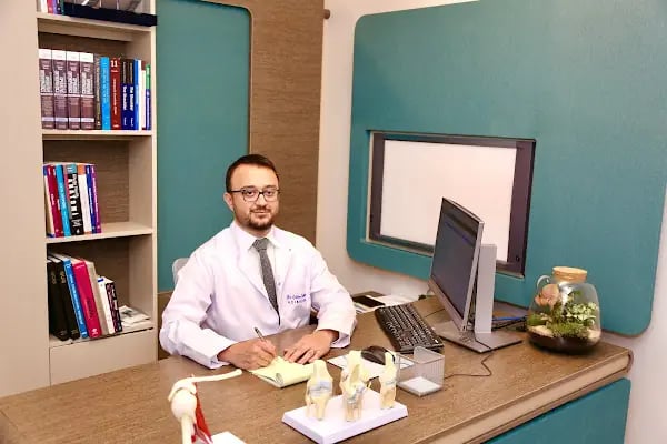 Doç. Dr. Gökhan Karademir - Acıbadem Maslak Hastanesi Ortopedi ve Travmatoloji Doktoru - Resim 7