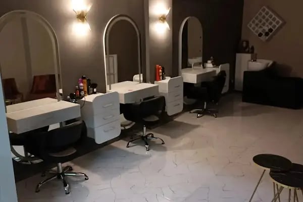 NERMİN BAYAN KUAFÖRÜ ( hair design) - Resim 19