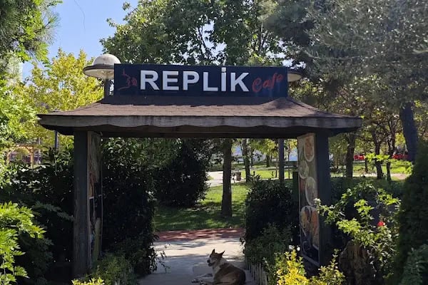 Replik Cafe Restaurant - Resim 4
