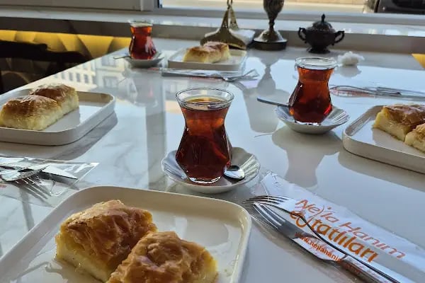 Nejla Hanımın Meşhur Laz Böreği - Resim 17