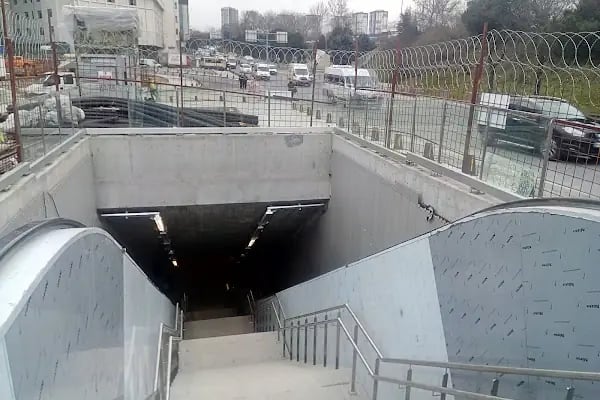 Yapı Kredi Bankası - Matbaacılarsitesi Şubesi - Resim 3