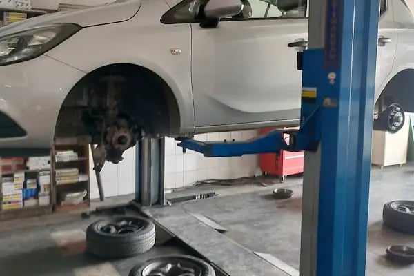 Bergamalı Oto Tamir ve bakım servisi - Resim 2