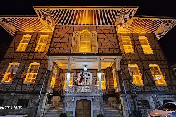 Bursa Büyükşehir Belediyesi Tarihi Belediye Binası - Resim 2