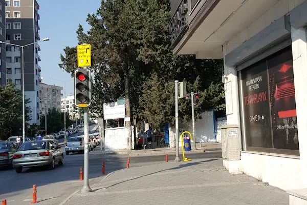 Eski Mezarlık Otobüs Durağı - Resim 4