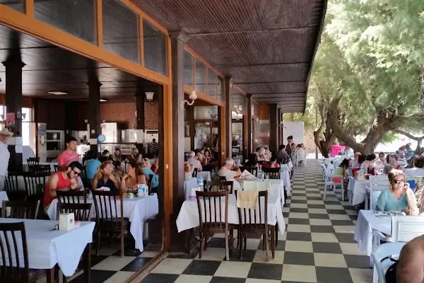 Ninetta Beach &amp; Restaurant - Resim 6