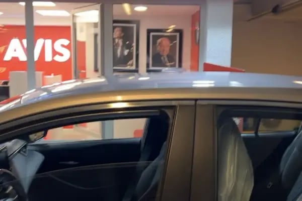 Avis Esenboğa Havalimanı - Resim 16