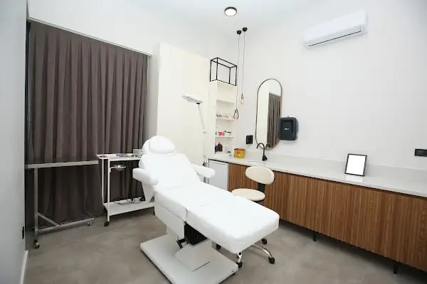 OP. DR. ONUR SAKA - Estetik, Plastik ve Rekonstrüktif Cerrahi Kliniği - Resim 16