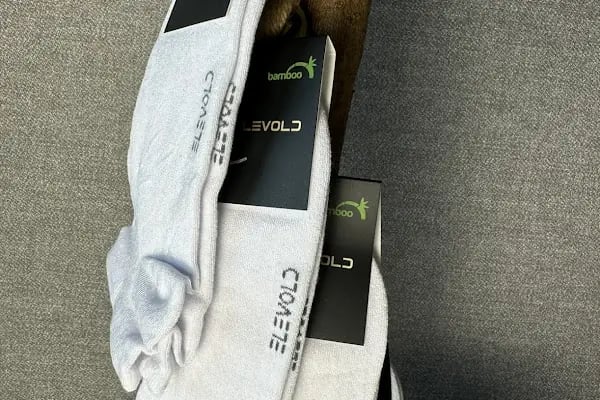 Em &amp; Ce Shoes - Resim 12
