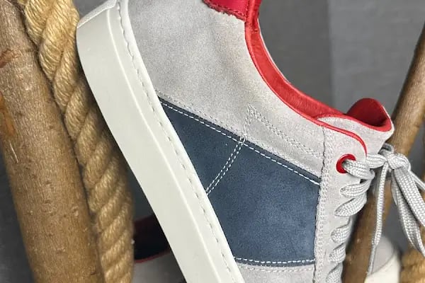 Em &amp; Ce Shoes - Resim 3
