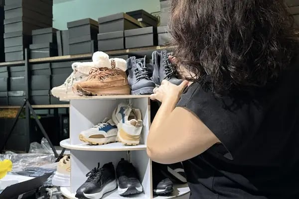 Em &amp; Ce Shoes - Resim 11