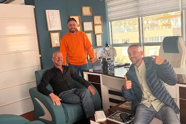 Alanya hairtransplant and prosthetic hair Center ( Alanya saç ekimi ve protez saç merkezi ) - Resim 10