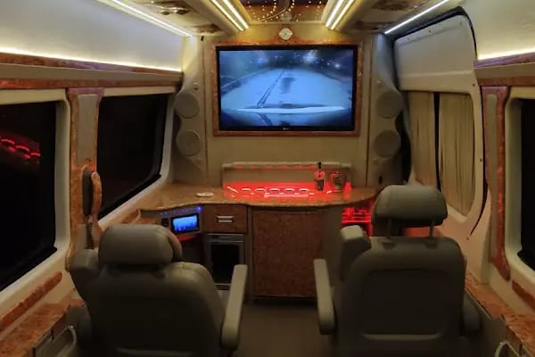 Han Vip Turizm Özel Şoförlü Vip Araç Kiralama - Resim 7
