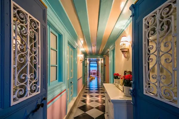 Lola 38 Hotel - Resim 4