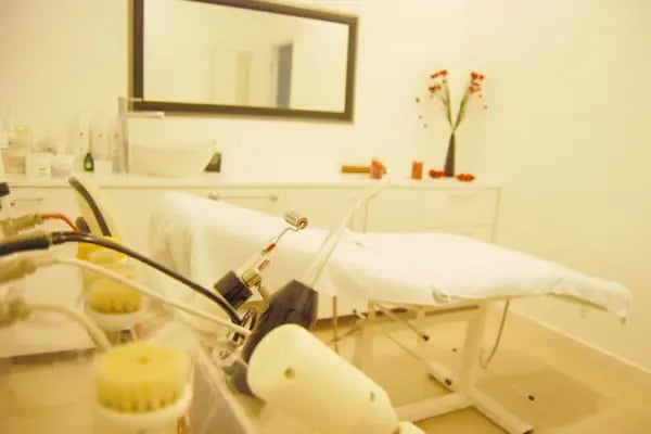 Royal Beauty Center &amp; Academy - Resim 4