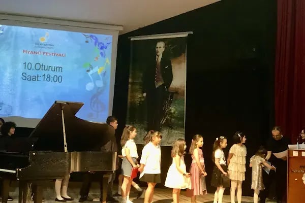 Işılay Saygın Güzel Sanatlar Lisesi - Resim 6
