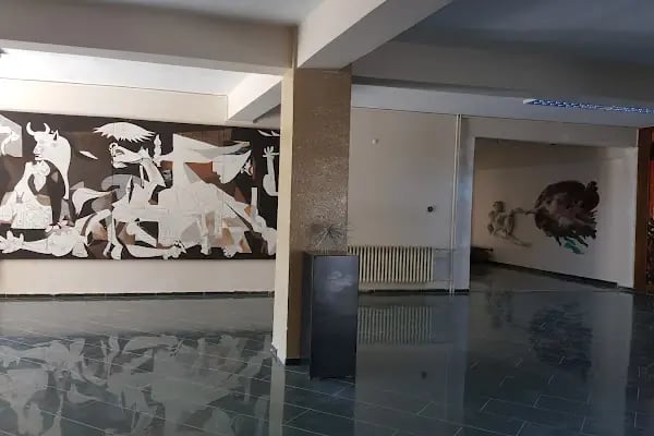 Işılay Saygın Güzel Sanatlar Lisesi - Resim 15
