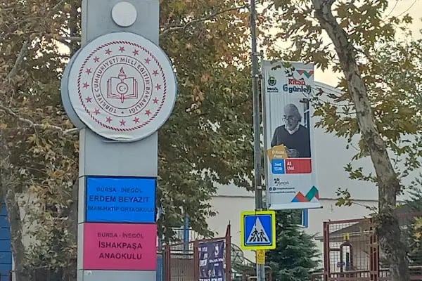 Erdem Beyazıt İmam Hatip Ortaokulu - Resim 3