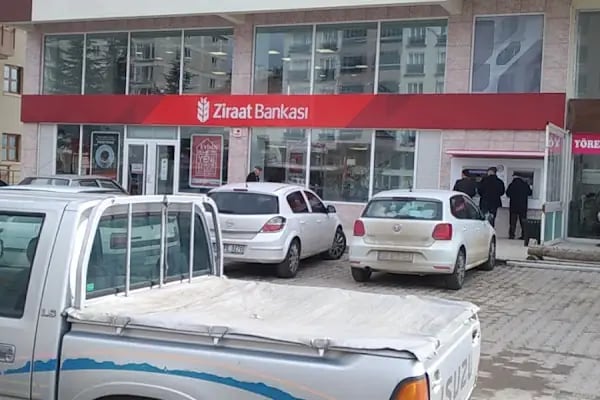 Ziraat Bankası Ayaş/Ankara Şubesi - Resim 5