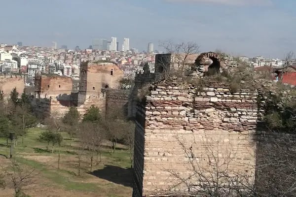 Haceti Hafir Türbesi - Resim 12