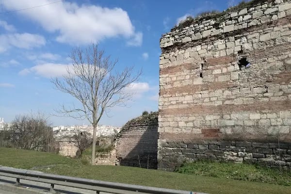 Haceti Hafir Türbesi - Resim 17