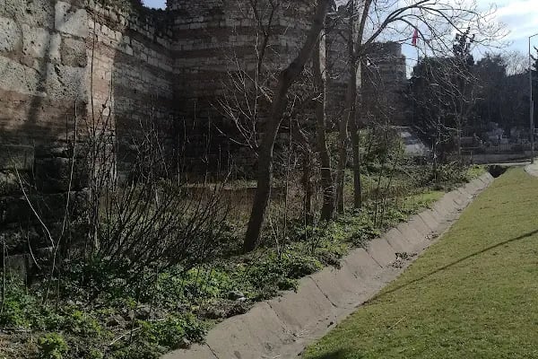Haceti Hafir Türbesi - Resim 13