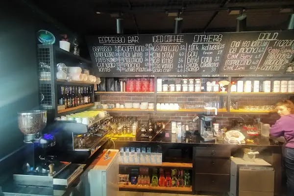 Winona Coffee House - Resim 8