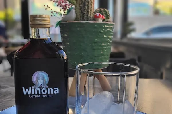 Winona Coffee House - Resim 6