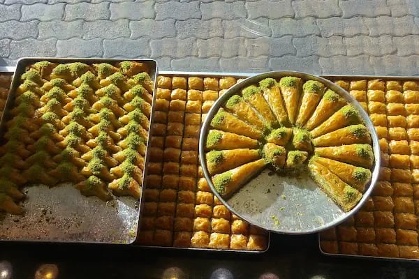 ESEROĞLU BAKLAVA (KONYA) - Resim 3