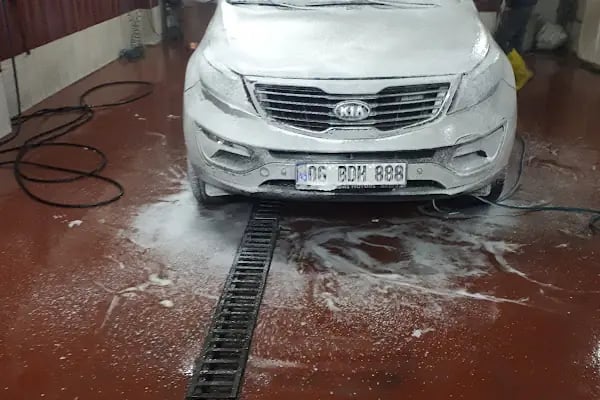 YAĞMUR GARAGE OTO YIKAMA KUAFÖR OTO LASTİK - Resim 5