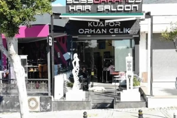 THE SCISSORHANDS HAIR SALOON - Resim 18