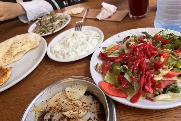 Zeki Usta Kebap Türkmenbaşı Şubesi - Resim 9