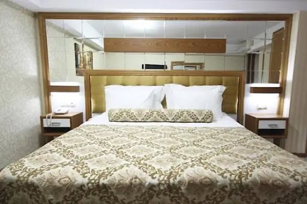 Grand Corner Boutique Hotel - Resim 2