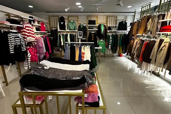 Royales Butik Saruhanlı - Resim 2