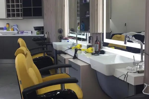POINT . Coiffeur • Nail Art • Beauty - Resim 6