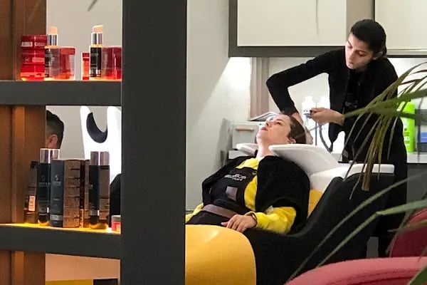 POINT . Coiffeur • Nail Art • Beauty - Resim 13