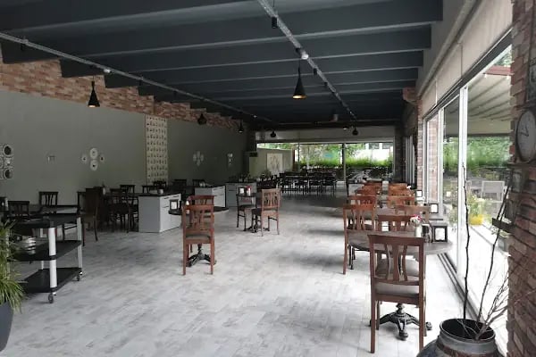 Esme Restaurant - Resim 1