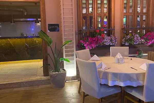 Seasons Restaurant by Mutlu Şevket Yılmaz - Resim 7