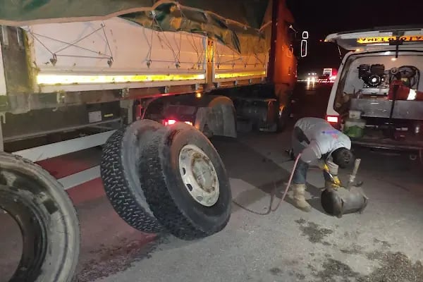 Samet Oto Lastik Acil yol yardım... - Resim 15