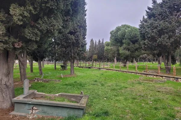 Kurtuluş Mezarlığı - Resim 14