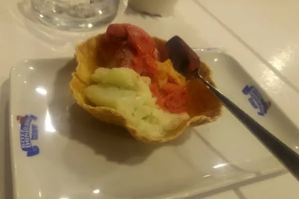 Ongun Cafe &amp; Bar - Resim 15
